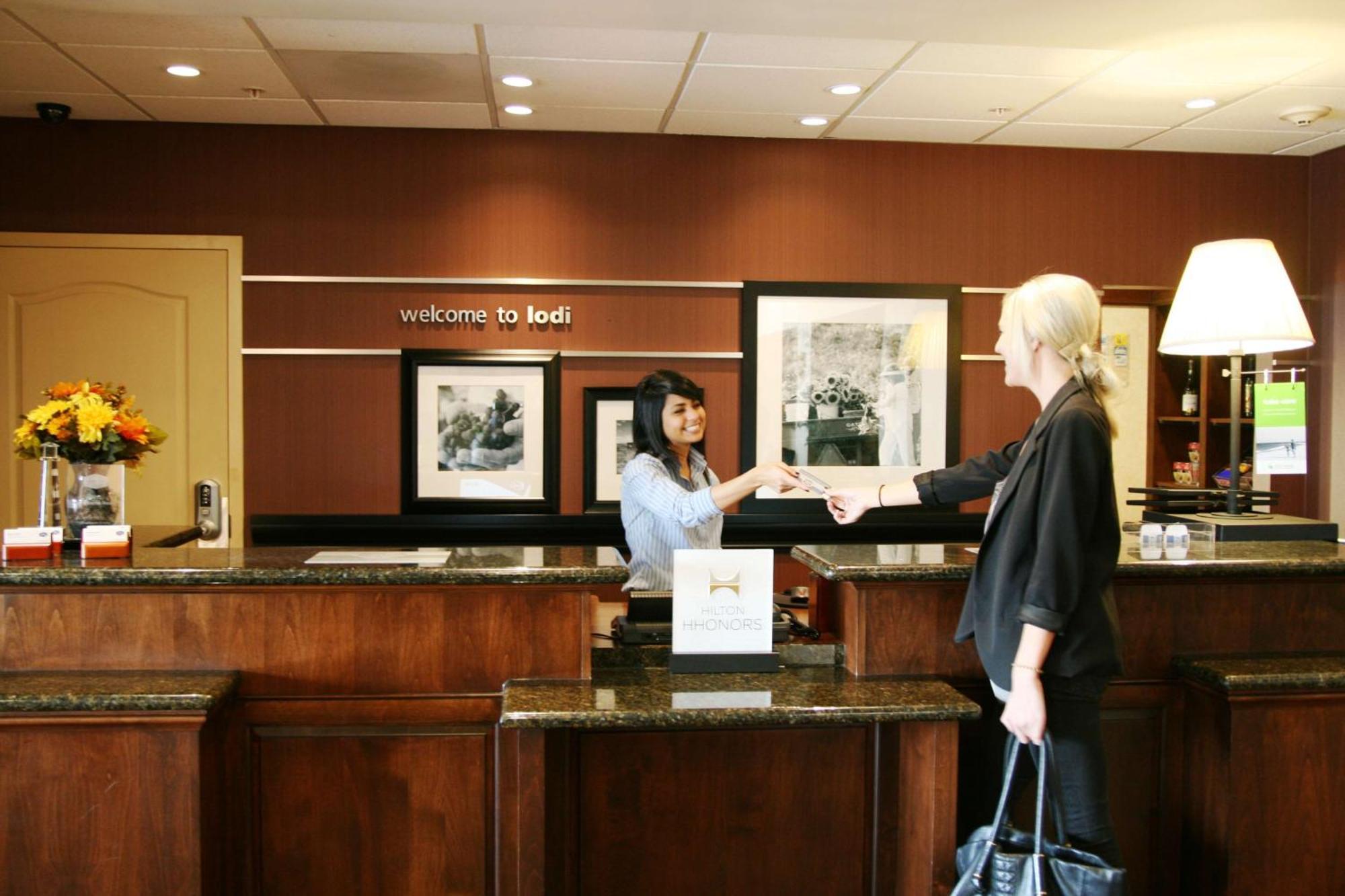 Hampton Inn & Suites Lodi Zewnętrze zdjęcie